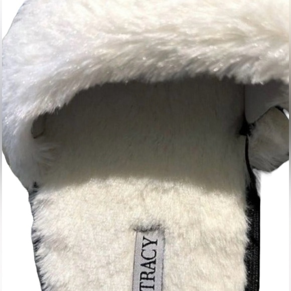 Size 7/8……Floral 3D Embroidered Soft & Warm Slippers. New…..Ellen Tracy - Picture 6 of 8